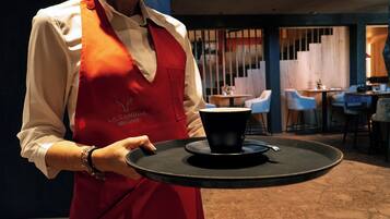 Bar (in der Unterkunft)