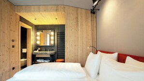 Unclassified image, 2 of 44, button - La Tambra - Hotel Lodge (Santa Cristina Val Gardena)