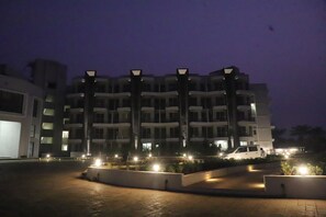 Exterior - 
Ivy Bliss Studio 05 with Pool, Karjat (Karjat)