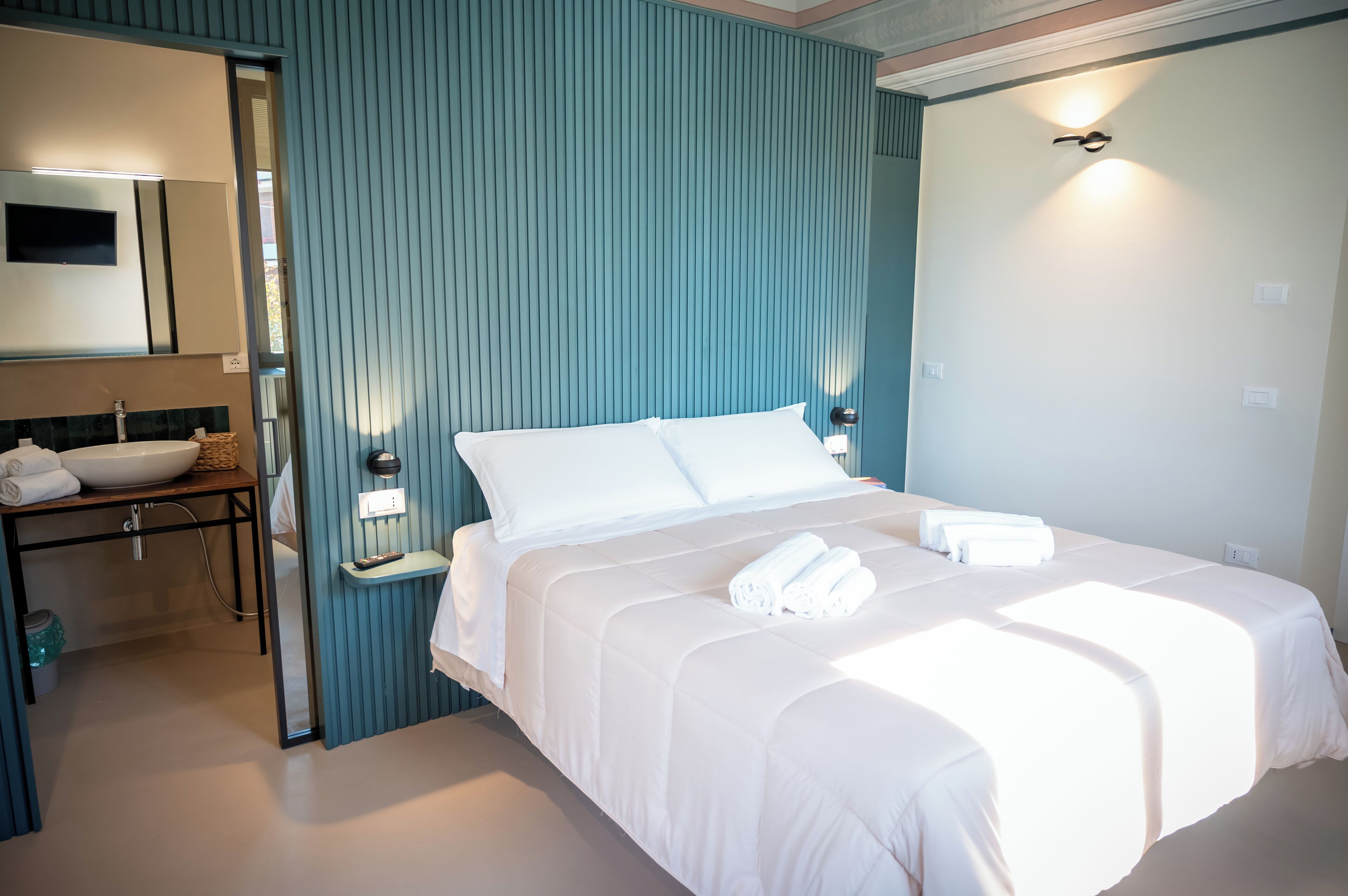 Minibar, in-room safe, desk, blackout curtains