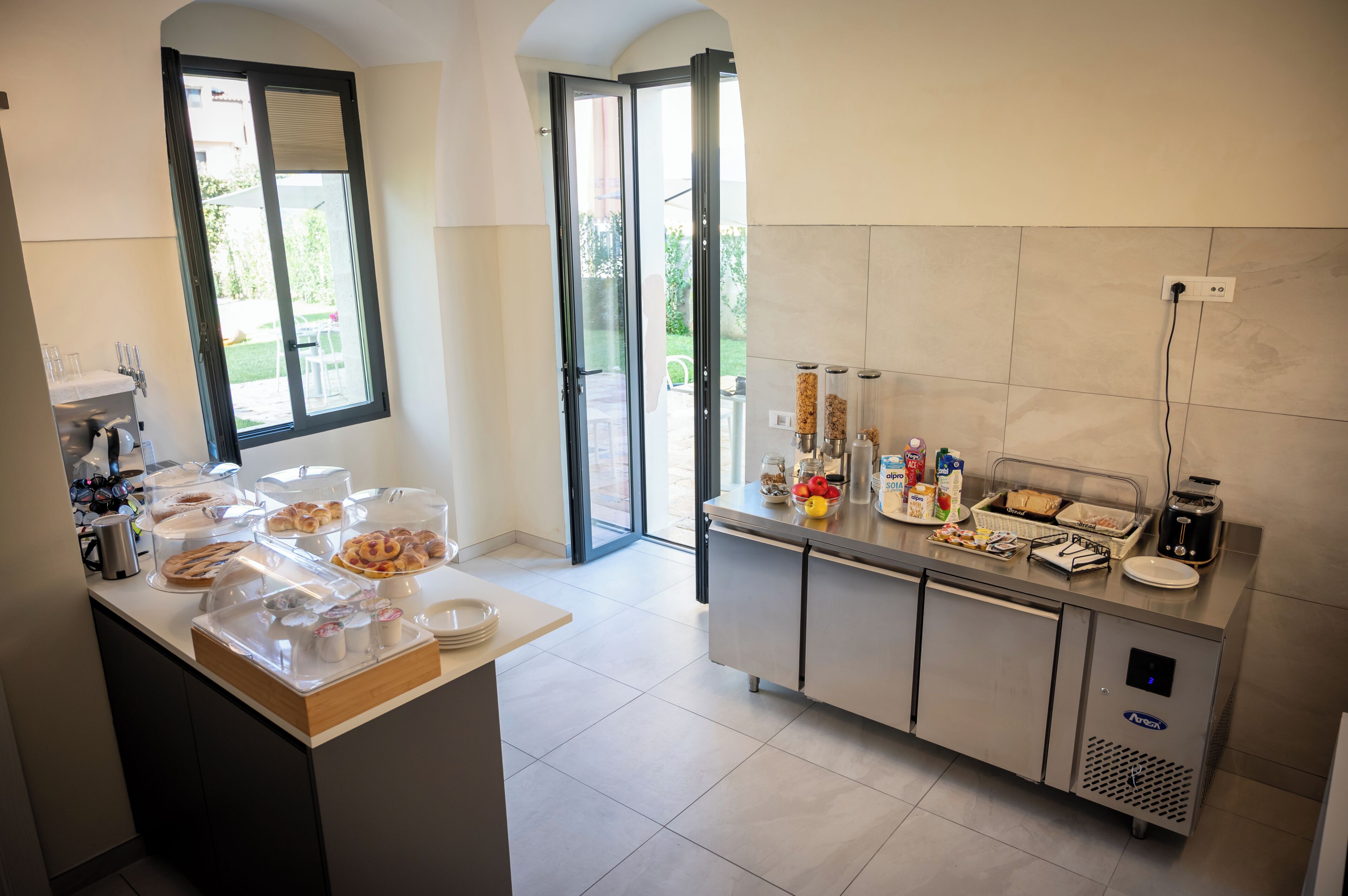Tägliches inbegriffenes Frühstücksbuffet
