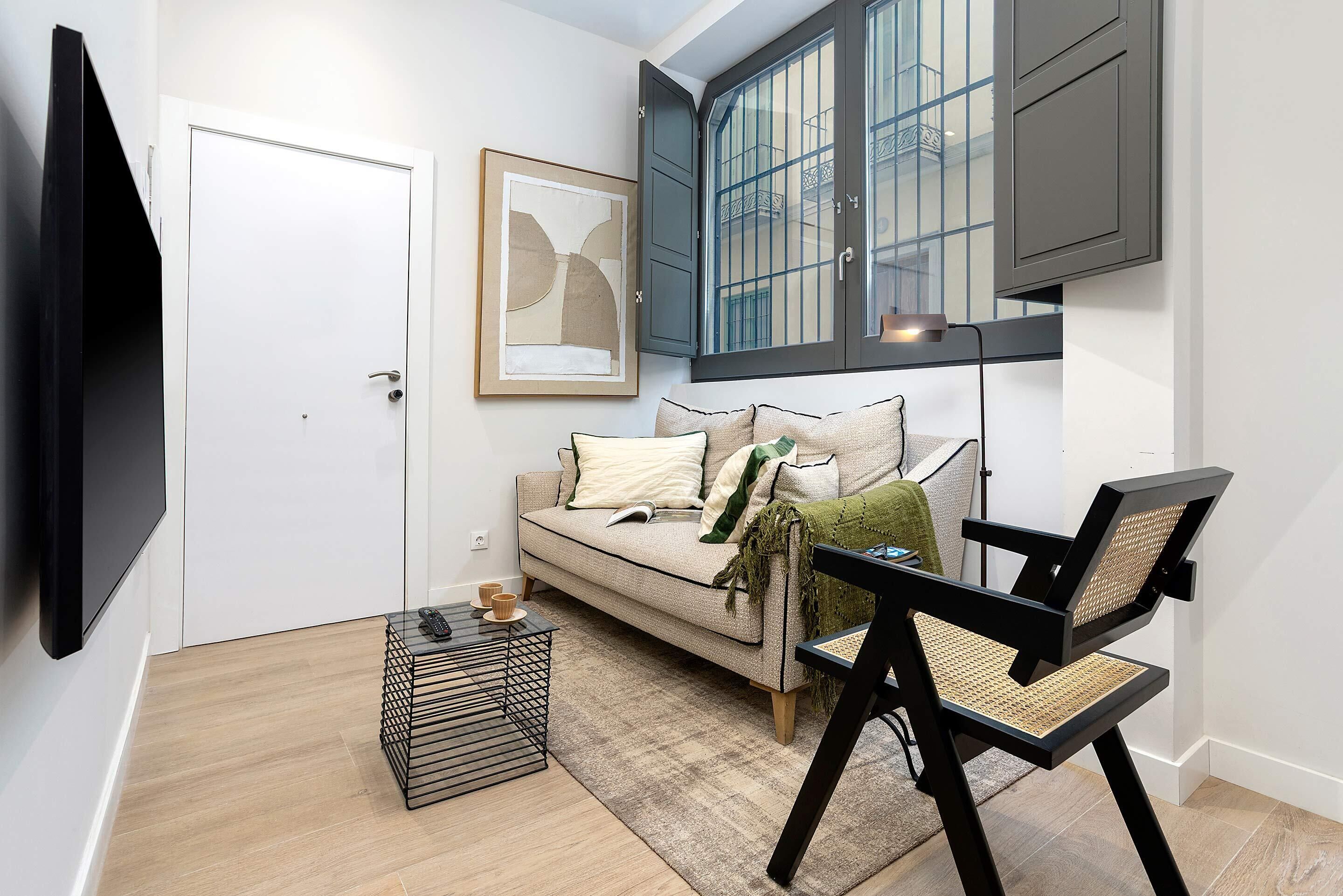 Apartment (2 Bedrooms) | Living area