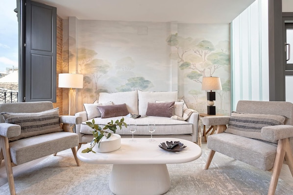Apartment (2 Bedrooms) | Living room
