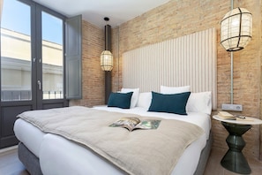 Apartment (2 Bedrooms) | 2 bedrooms, iron/ironing board, bed sheets