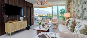 Amazing 3BD apt and Pool. Señorío de Aloha