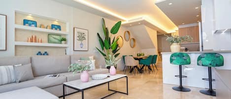 Apartment (3 Bedrooms) | Wohnbereich