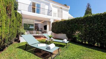 Apartment (3 Bedrooms) | Terrace/patio