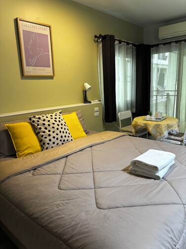 Kina's Place 1-bedroom / 1min walk to Fashion Island with Free Wifi Free parking