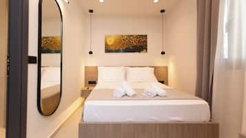 Departamento, vista parcial al mar | Decoración personalizada y muebles diferentes