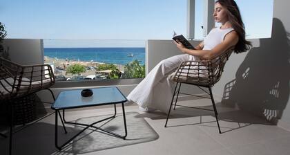 Armonia Seaview Suites