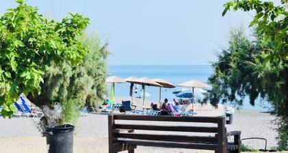 Armonia Seaview Suites