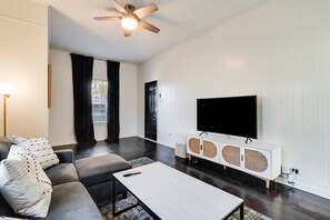 Apartment | 1 bedroom, Internet