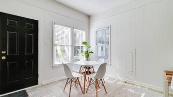 Rumah | 3 kamar tidur dan internet