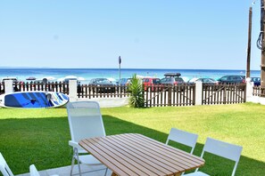 House, 2 Bedrooms, Balcony, Ocean View | Outdoor dining