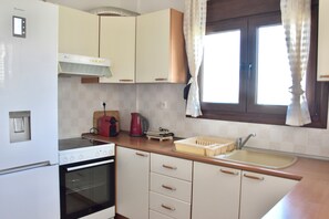 House, 2 Bedrooms, Balcony, Ocean View | Interior