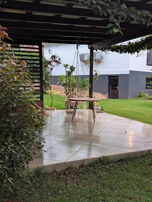 Exterior - Tulivu Escape (Moshi)