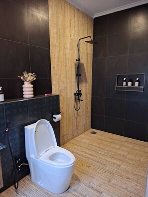 Double Room, Housekeeping, Garden View | Free WiFi