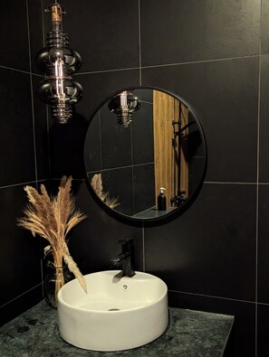 Double Room, Housekeeping, Garden View | Free WiFi