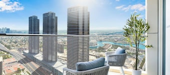 LUX The Bonnington JLT Suite