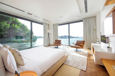 Luxury Overwater Paradise - Nurai Island
