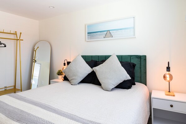 1 bedroom, free WiFi, bed sheets