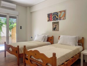 2 chambres, fer et planche à repasser, Wi-Fi, draps fournis