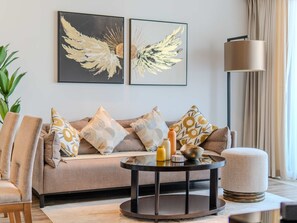 1 bedroom, Internet - Exclusive Dubai Marina Life - Sun Sand Dining (Dubai)