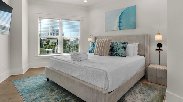 5 bedrooms, desk, iron/ironing board, free WiFi