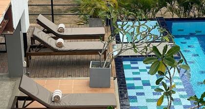 Ko Lake Villa Rooms lakeside Beach