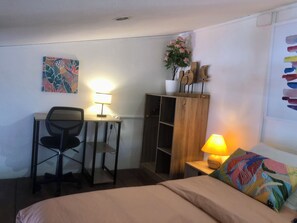 1 chambre, bureau, fer et planche Ă repasser, Wi-Fi gratuit