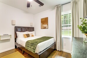 House (3 Bedrooms) | Interior - 5 Mi to Dtwn Atlanta: Family Home w/ Fenced Yard (Atlanta)