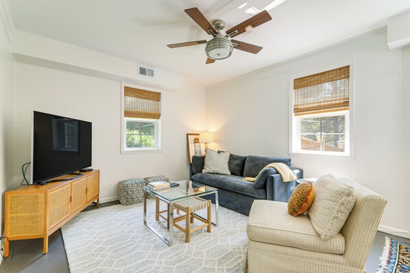 Apartment (2 Bedrooms) | Front of property