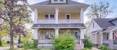 Apartment (2 Bedrooms) | Front of property