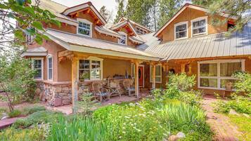 Rumah (6 Bedrooms) | Interior