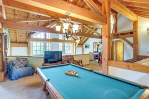 House (6 Bedrooms) | Interior