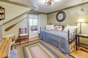 Cottage (2 Bedrooms) | Interior