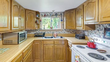 Cottage (2 Bedrooms) | Interior