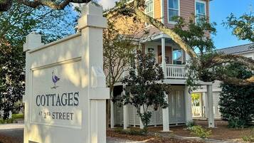 Cottage (2 Bedrooms) | Interior