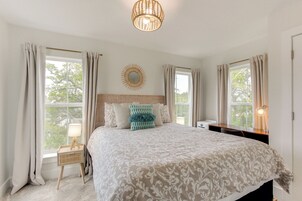 Cottage (2 Bedrooms) | Interior