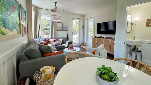 Cottage (2 Bedrooms) | Interior - Walk to Beach: Cottage w/ Yard in Pass Christian! (Pass Christian)