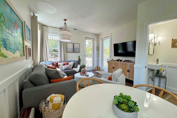 Cottage (2 Bedrooms) | Interior - Walk to Beach: Cottage w/ Yard in Pass Christian! (Pass Christian)