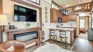 Unclassified image, 2 of 40, button - 1 Mi to Tank Town Usa: Tiny Home w/ Pool Access! (Morganton)
