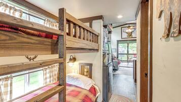 House (1 Bedroom) | Interior