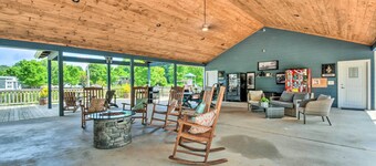 1 Mi to Tank Town Usa: Tiny Home w/ Pool Access!