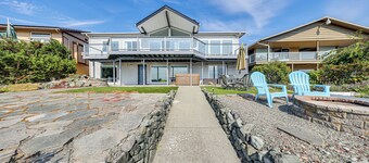 Waterfront Home w/ Dock & Hot Tub in Oak Harbor!