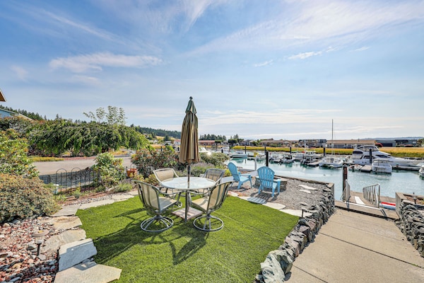Waterfront Home W/ Dock & Hot Tub In Oak Harbor! - San Juan Islands, WA