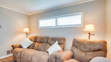 House (1 Bedroom) | Interior