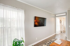 House (1 Bedroom) | Interior