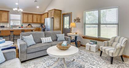1 Mi to Lake Texoma: Expansive Outdoorsy Escape!