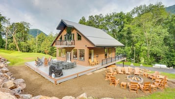 House (6 Bedrooms) | Interior